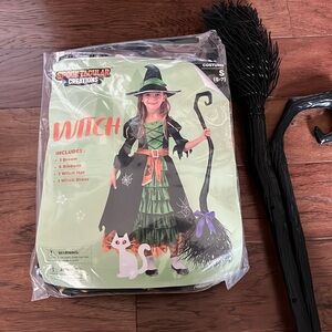 Witch costume (5-7yr old)